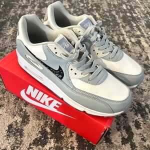 Nike Air Max Sneakers in Light Gray and White